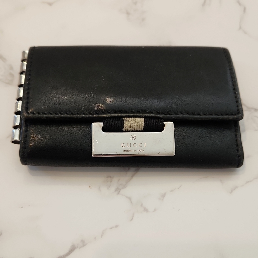 Authentic Gucci 6 Key Black Leather Case
